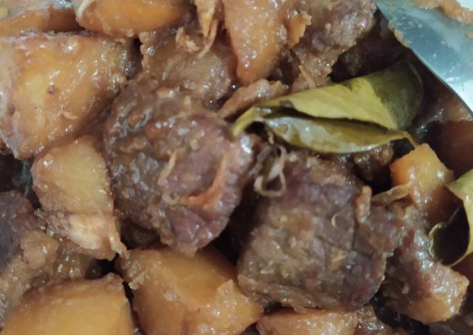 Semur daging kentang simple