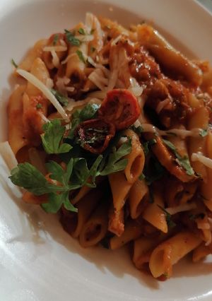 A picture of Leftover mince with Pasta.