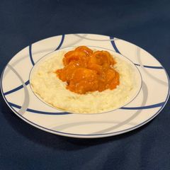A picture of Shrimp and Grits.