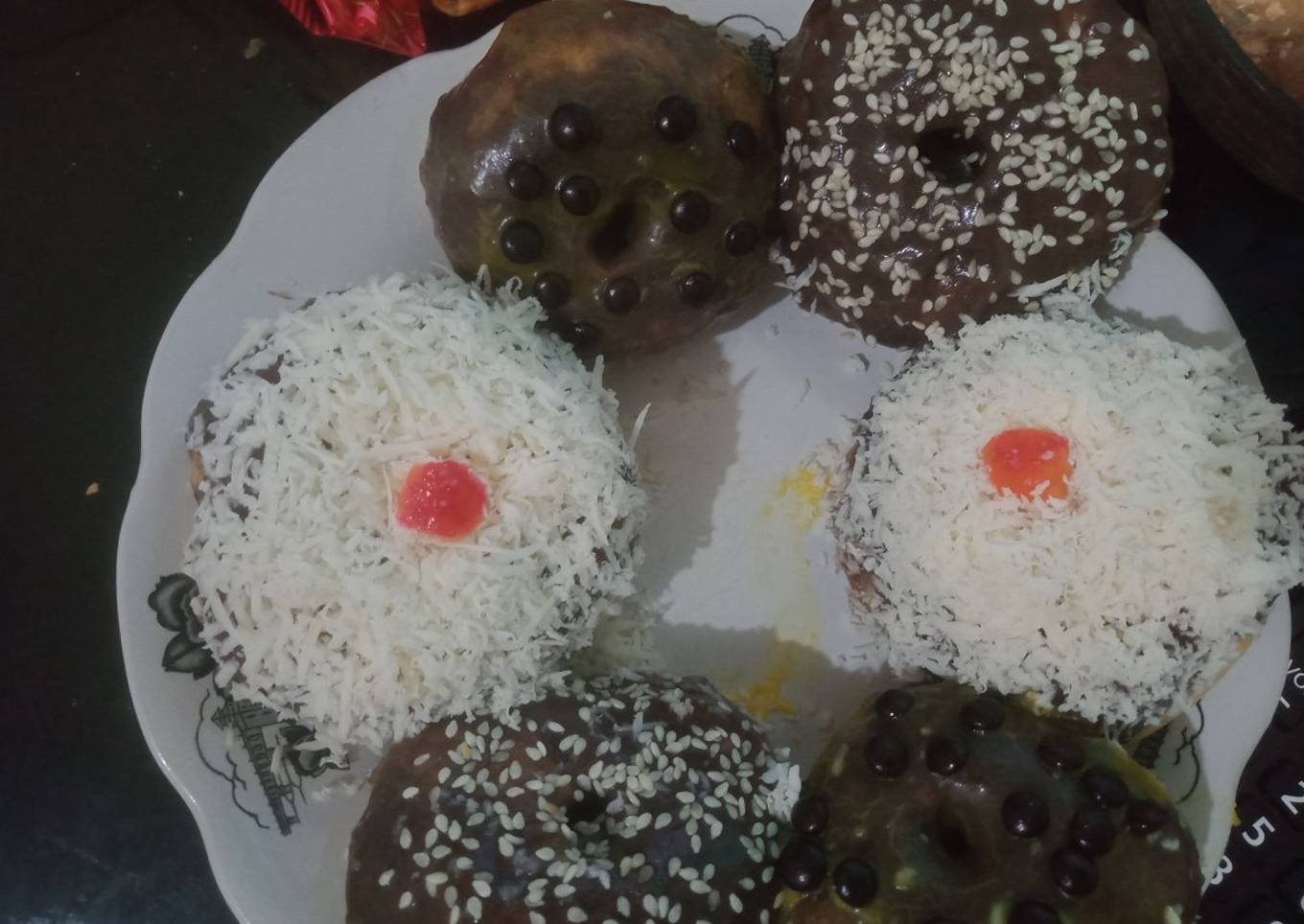 Donat ekonomis irit bahan, tanpa telor dan susu