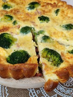 Une photo de Quiche sans pâte brocolis lardons