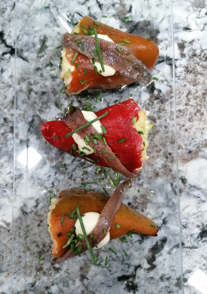 Una foto de Pimientos del piquillo rellenos en frío