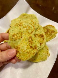Hình của món Bánh khoai tây gà rau củ cho bé ăn dặm.