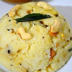 A picture of Ven pongal.
