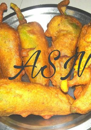 A picture of Stuffed Mirchi Wada/Bharwa Mirchi.