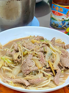 豆芽洋蔥爆炒牛肉 的食譜成品照片
