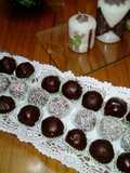 Bolitas de coco bañadas en chocolate