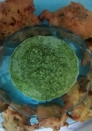A picture of PIAZ PAKORE with GREEN CHATNI #CookpadRamadan.
