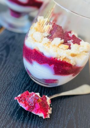 Erdei gyümölcsös pohárkrém recept fotója