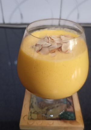 A picture of Mango shake.