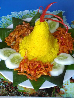 Foto resep Tumpeng nasi kuning mini