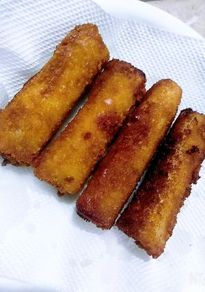 A picture of Chicken cheese rolls.