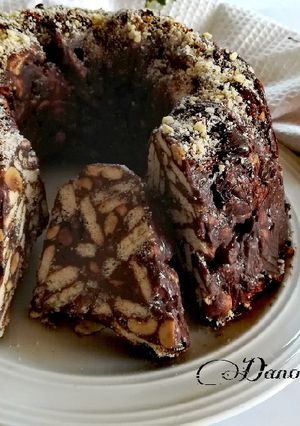 A picture of No Bake Cake, Lazy Cake.