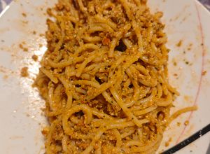 Una foto de Espaguetis al Pesto Rosso