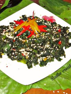 ક્રિસ્પી સ્પીનાચ વિથ ચાઈનિઝ ટ્વિસ રેસીપી મુખ્ય ફોટો