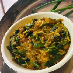 A picture of Spring onion- Sev sabzi.