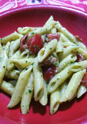 Foto di Penne al pesto e pomodorini