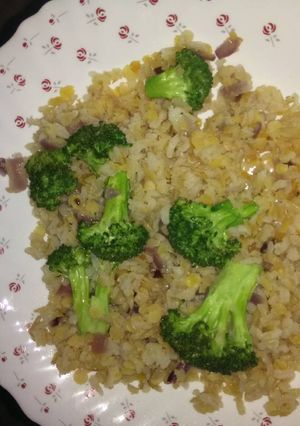 A picture of Fried Brown Rice, Broccoli, Red Lentil Mix (Serves 3).