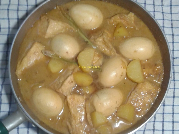 Langkah Mudah untuk Menyiapkan Resep Semur KenTaTel (kentang tahu telur)😍 yang Bisa Manjain Lidah Anti Ribet, Bisa Manjain Lidah