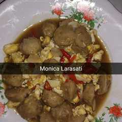 A picture of Bakso saus tiram.