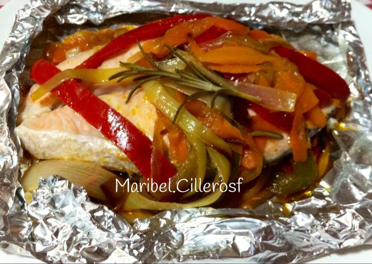 cocinar salmon en papel aluminio