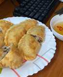 Bánh gối nhân thịt, trứng cút, lạp sườn