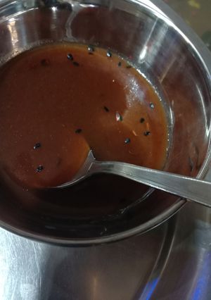 A picture of Meethi chutney.
