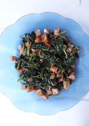 Foto resep Tumis Bayam, tempe, daun kemangi