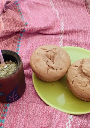 Una foto de Muffins de banana, canela y dulce de leche