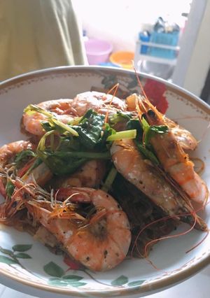 รูปของ กุ้งอบวุ้นเส้นในหม้อหุงข้าว