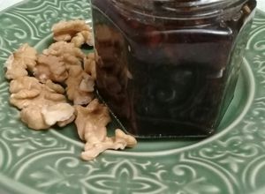 Una foto de Confitura de manzanas, peras y nueces