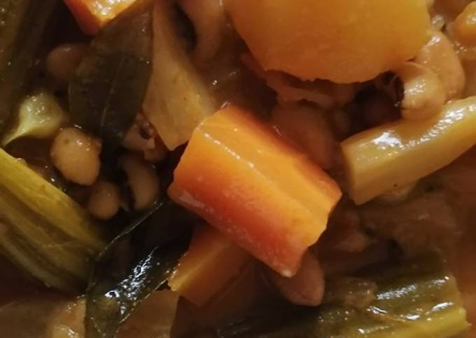 Groundnut & Black Eye Beans Curry