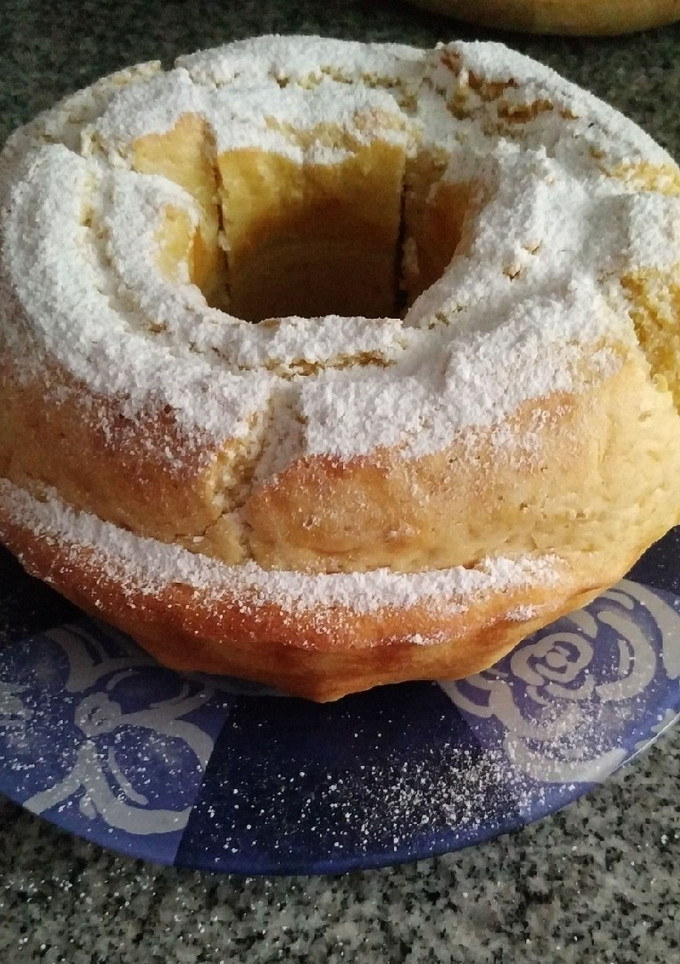 Una foto de Bizcocho básico en forma de rosca