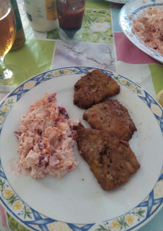 Una foto de Milanesas con ensaladilla