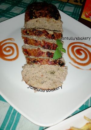 A picture of Meatloaf.