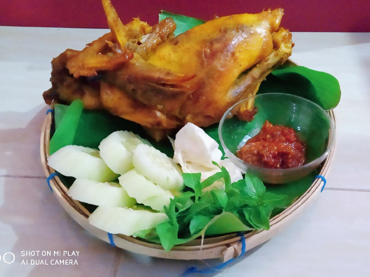 Bagaimana Membuat Ingkung ayam bumbu ungkep Murah