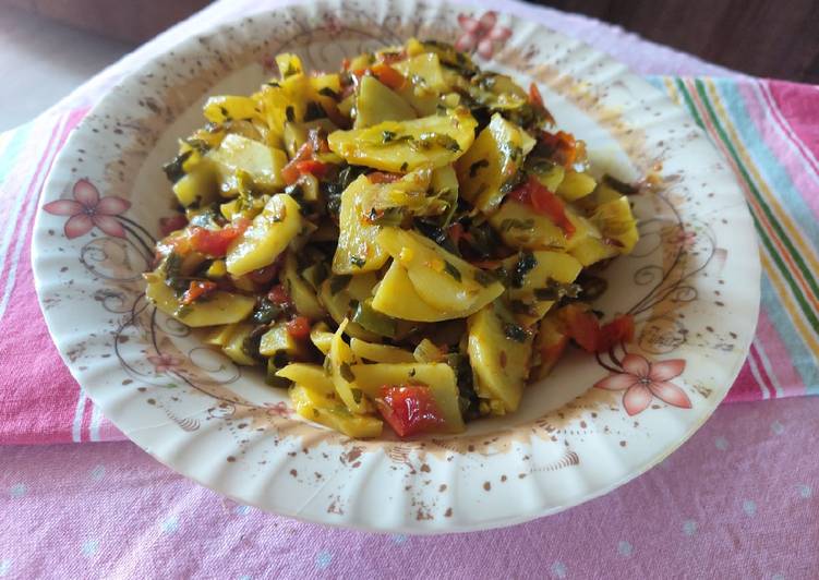 Potato with spring onion fenugreek leaves