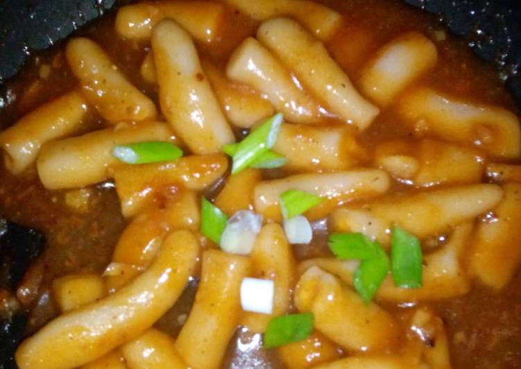 Tteokbokki (Kue Beras Korea)