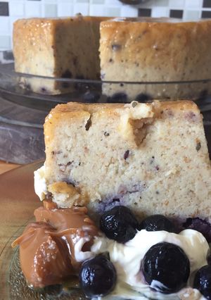Una foto de Budín de pan integral con arándanos