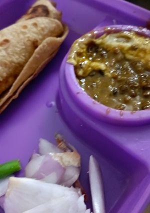 दाल मखनी (dal makhani recipe in Hindi) रेसिपी मुख्य फोटो