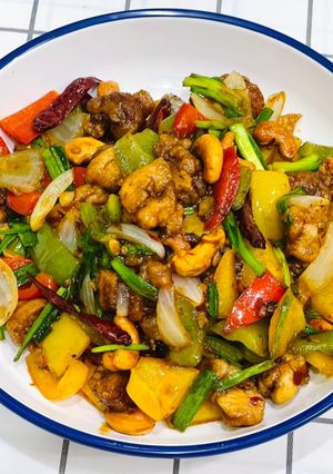 A picture of Chicken Stir-Fry with Cashew Nuts.