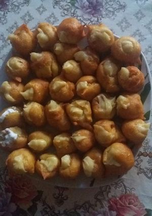 O poză a rețetei Biluțe cu cremă de vanilie.