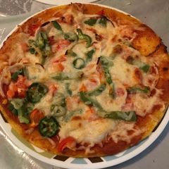 A picture of Cheese veggie pizza.