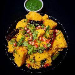 A picture of Khaman Dhokla.