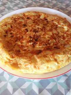 Una foto de Tortilla de patatas (con cebolla)