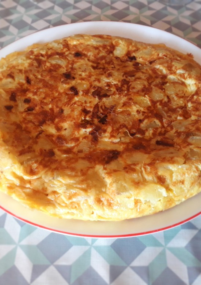 Una foto de Tortilla de patatas (con cebolla)