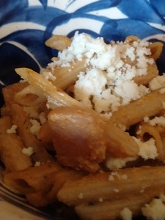 Una foto de Pasta con chuleta en crema de chipotle
