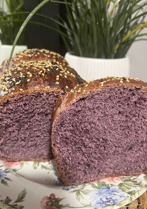 Una foto de Pan-Brioche con Zanahoria Morada y Masa Madre !!!