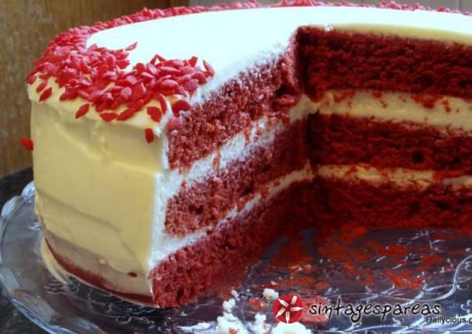 κύρια φωτογραφία συνταγής Red Velvet Κέικ (Κέικ Κόκκινο Βελούδο)