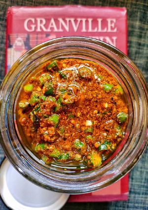 A picture of Instant Green Chilli Pickle.
